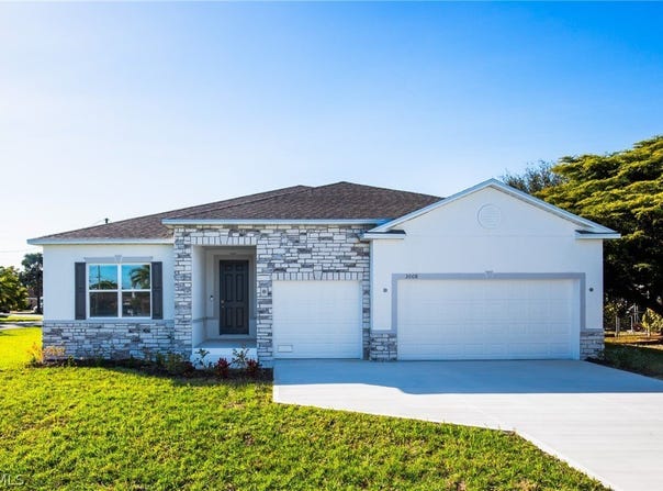 3008 SE 1st Avenue, Cape Coral, FL 33904