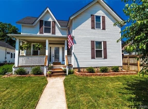835 N Main Street, Lapeer, MI 48446