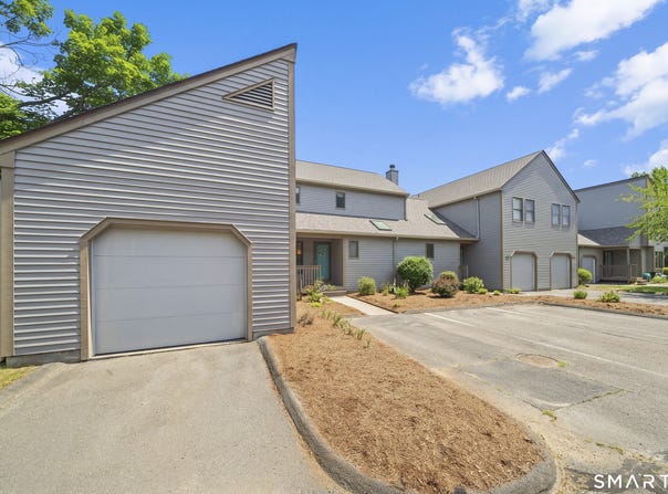 52 Elm Meadows, Enfield, CT 06082