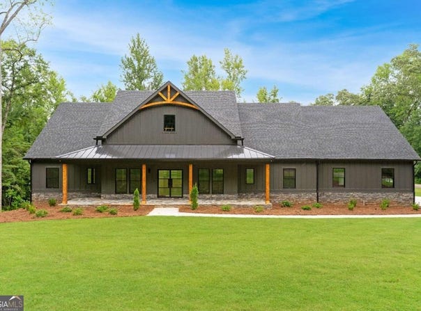 100 Ridge Way, Forsyth, GA 31029