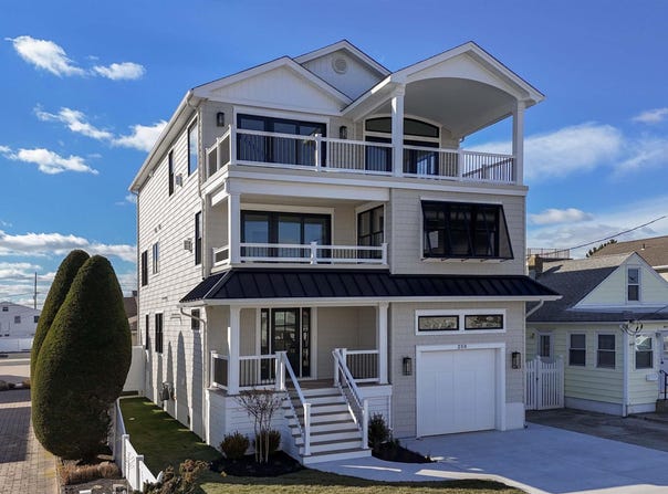 204 12th St S, Brigantine, NJ 08203