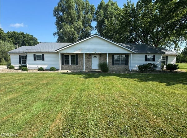 4107 Lake Rockwell Road, Ravenna, OH 44266