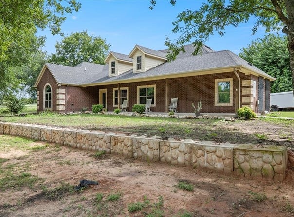 4300 Ascot Drive, Cleburne, TX 76033
