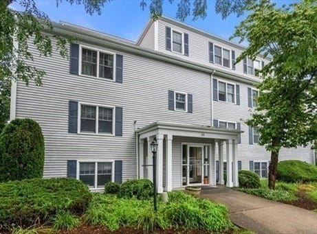 14 Webb Pl, Mansfield, MA 02048