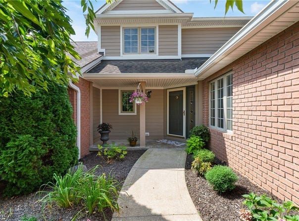 6322 Augusta Avenue NW, Canton, OH 44718