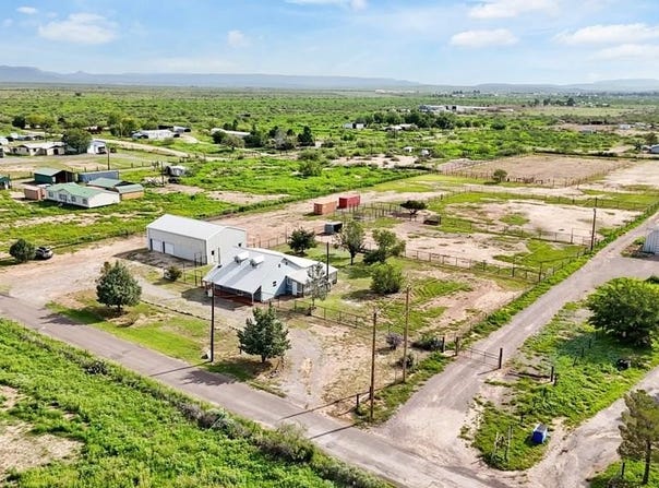 504 Tom Lackey Ln, Alpine, TX 79830