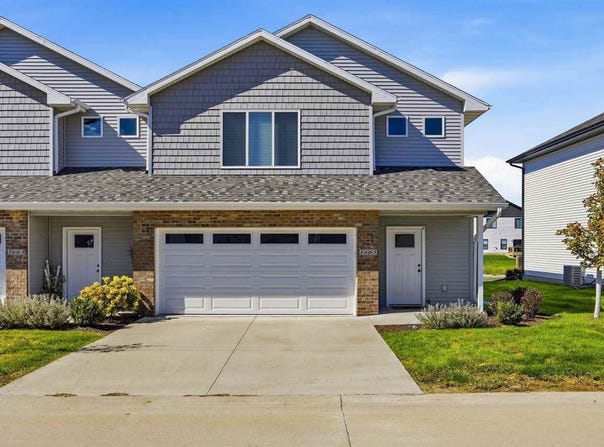 1665 Aspen Ct, NorthLiberty, IA 52317