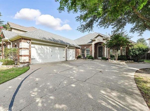2612 Florence Street, Grand Prairie, TX 75052