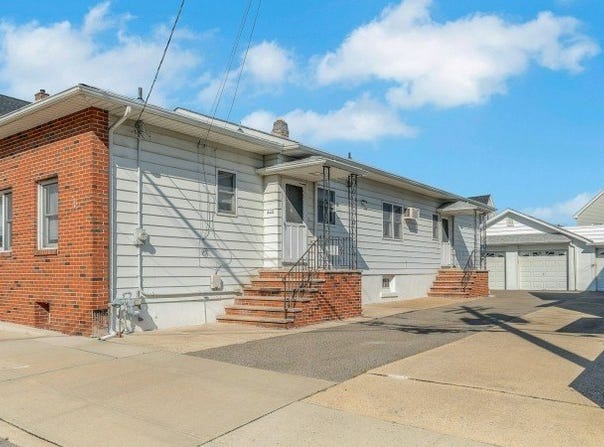 230 Lincoln Pl, Garfield City, NJ 07026-1732