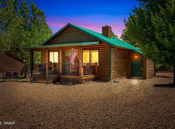 2649 Palomino Trail, Overgaard, AZ 85933
