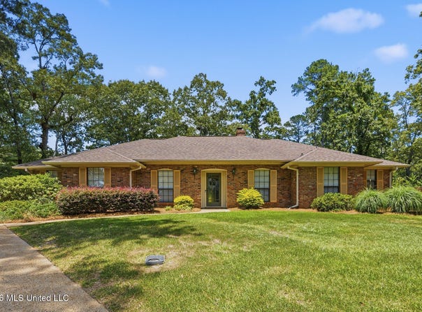 2 Sandway Drive, Brandon, MS 39042