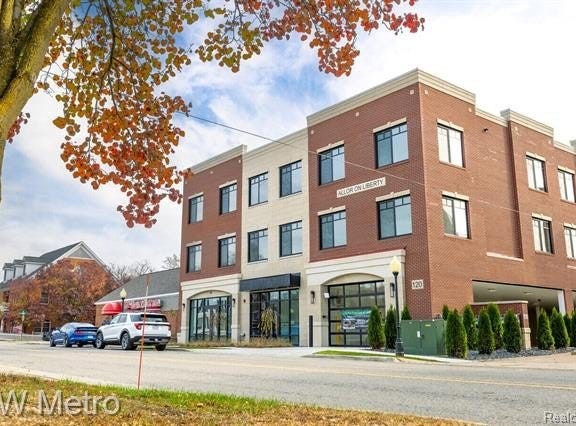 120 E Liberty Street, Milford Vlg, MI 48381