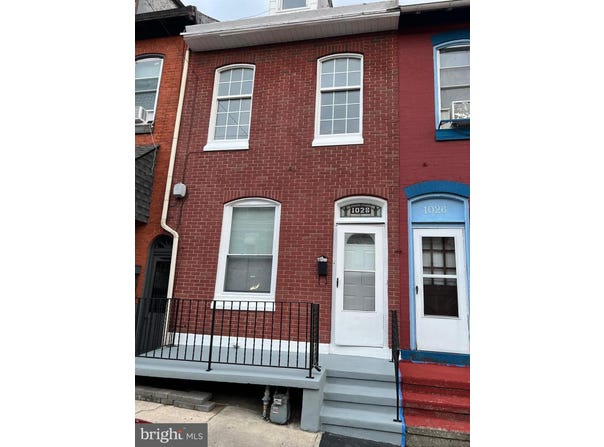 1028 GREEN STREET, READING, PA 19604