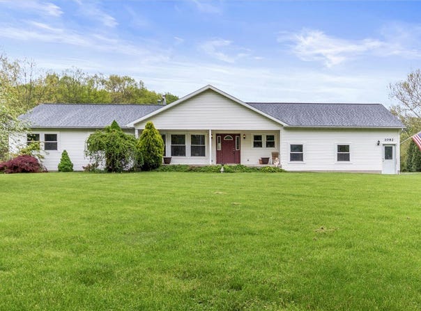 1092 Farmington Road, Macedon, NY 14502