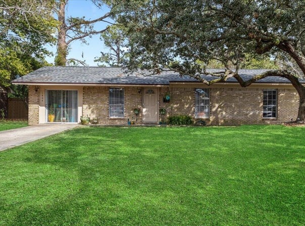 1404 Stanford Road, Gulf Breeze, FL 32563
