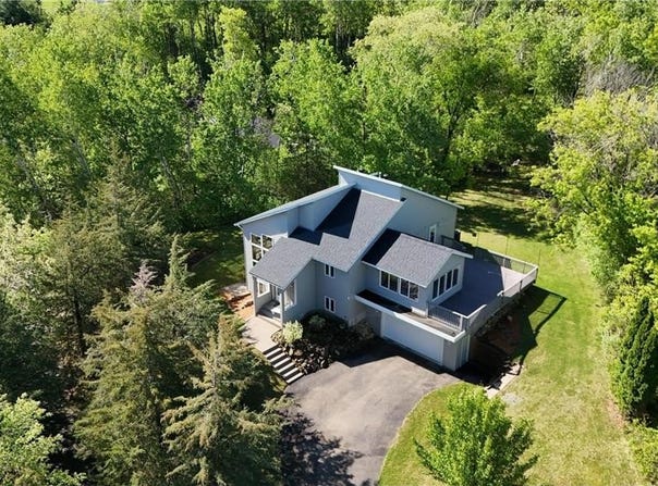 292 Townsvalley Road, River Falls, WI 54022