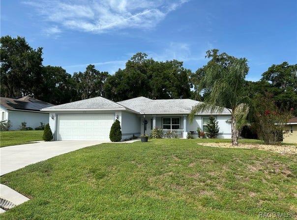 2726 N Canterbury Lake Drive, Hernando, FL 34442