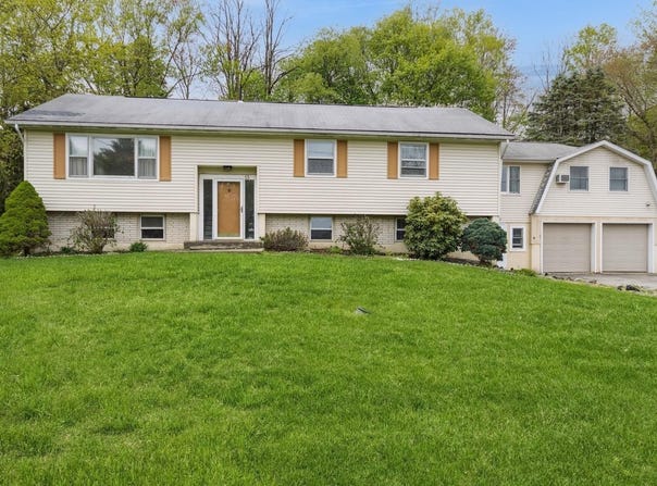 13 Berry Road, Marlboro, NY 12542