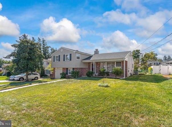 12 COLGATE DRIVE, CHERRY HILL, NJ 08034