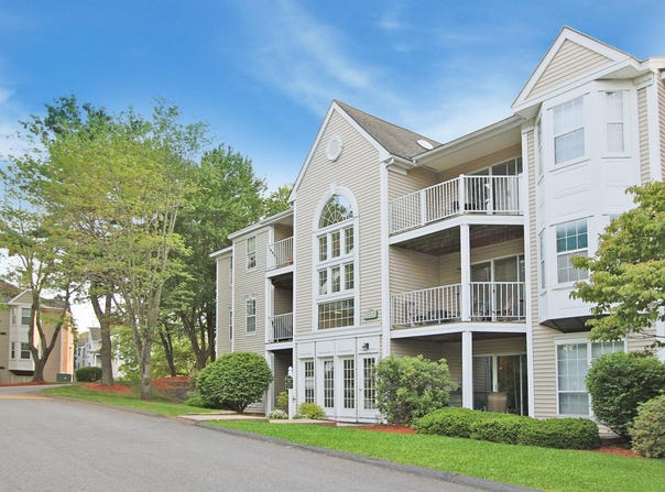 2 Galloway Road, Merrimack, NH 03054