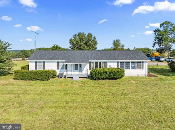 995 FORD HILL ROAD, AUGUSTA, WV 26704