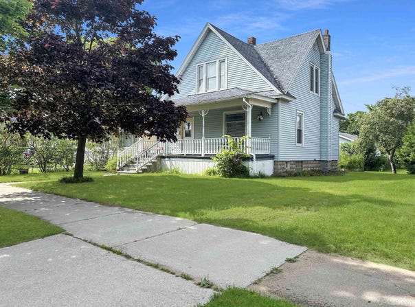 1306 S 11th, Escanaba, MI 49829