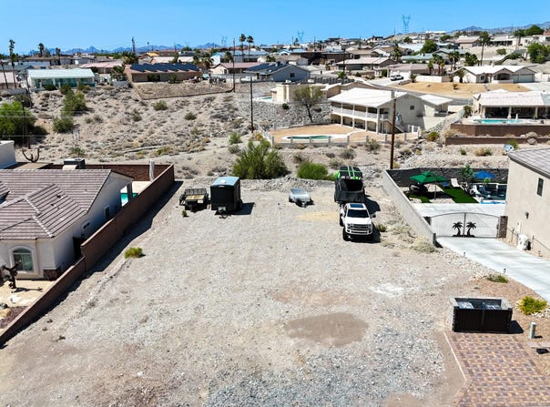 3135 Gatewood Dr, Lake Havasu City, AZ 86404