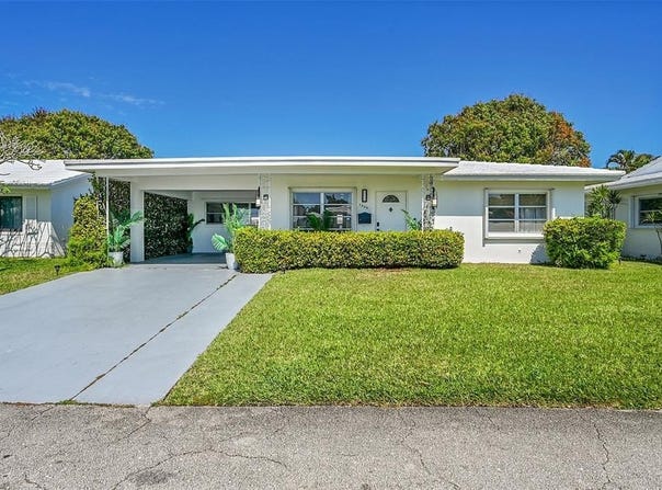 7005 NW 73rd St, Tamarac, FL 33321