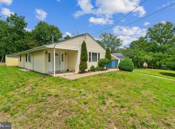 1604 ERSKINE STREET, HYATTSVILLE, MD 20783