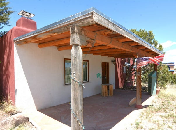 13 Los Amigos, Espanola, NM 87532