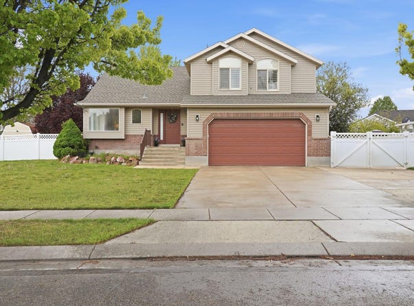 4975 McGinnis Ln, West Jordan, UT 84081