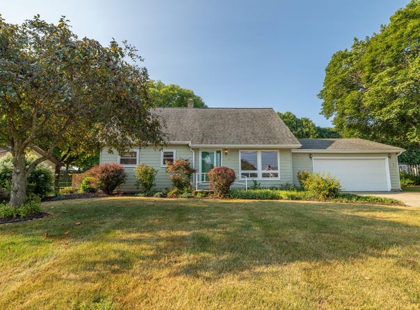 423 W Church Avenue, Reed City, MI 49677