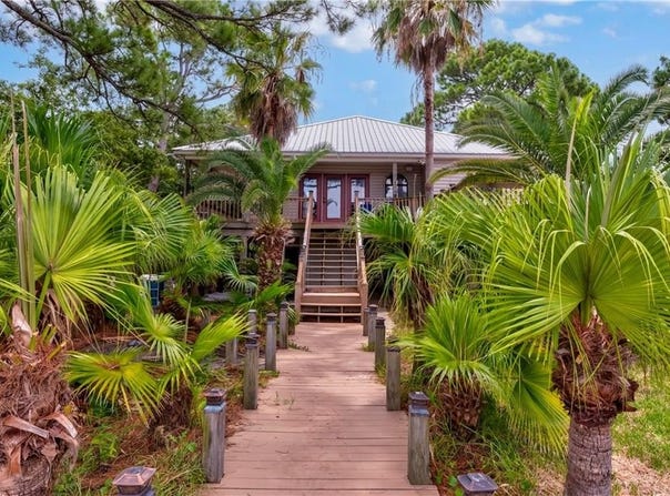 829 Desoto Drive, Dauphin Island, AL 36528