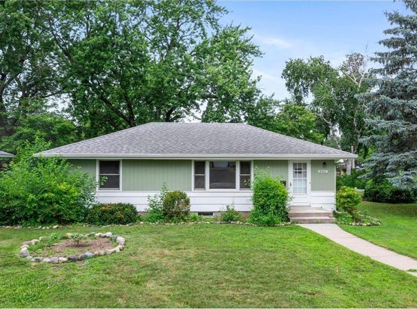 8900 Aldrich Avenue S, Bloomington, MN 55420