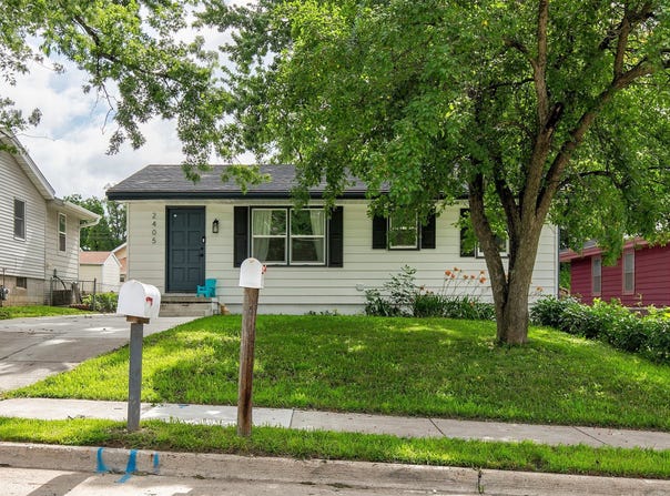 2405 Williams Street, Des Moines, IA 50317
