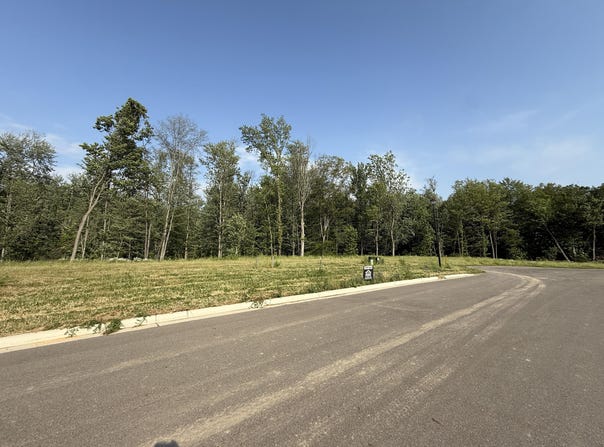 1728 Blaketon Drive, Walker, MI 49534