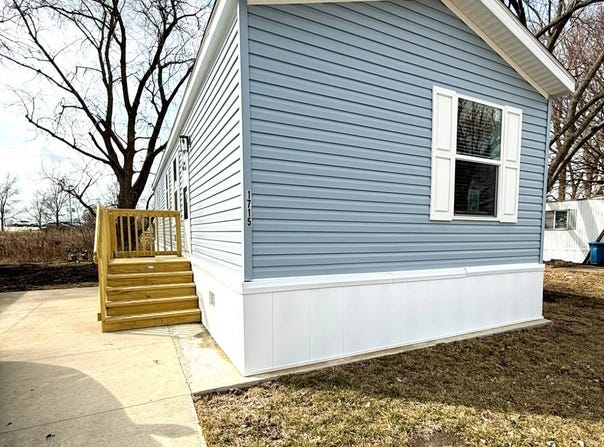 1715 B St., Normal, IL 61761