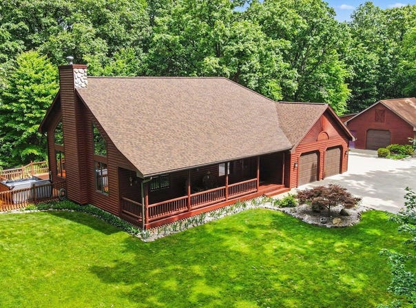 655 Auburn Trail SE, Ada, MI 49301