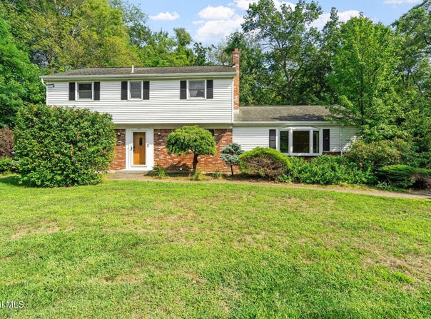 167 Wood Dale Drive, Clifton Park, NY 12019