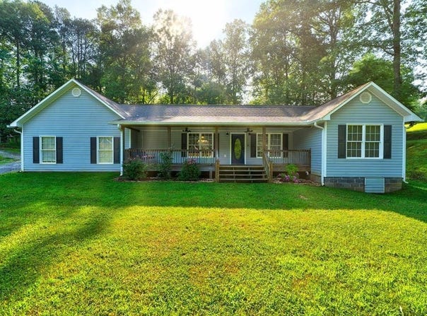 30 Red Bird Lane, Ellijay, GA 30540