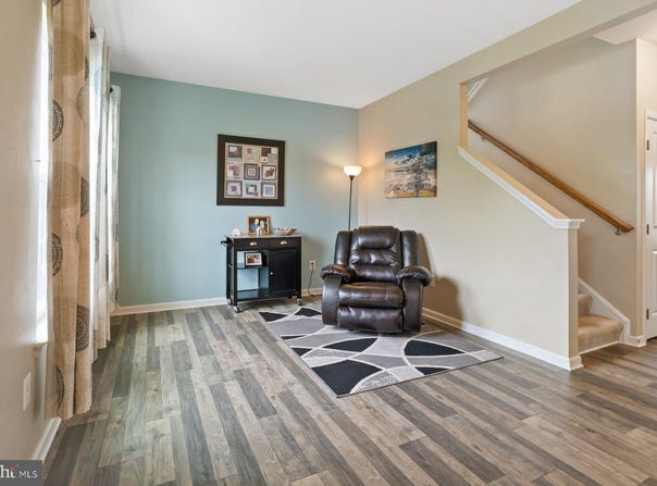 68 LOUVAIN DRIVE, HANOVER, PA 17331