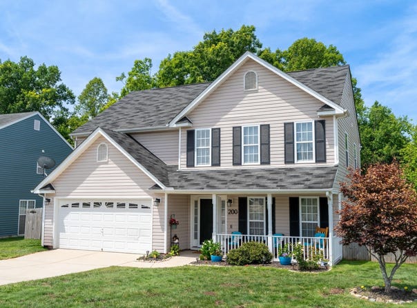 200 APPLE ORCHARD DR, LOUISA, VA 23093