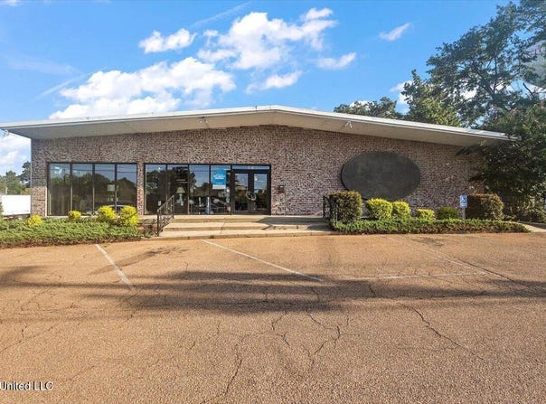 451 Highway 80, Clinton, MS 39056