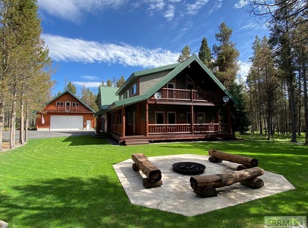 4070 Southgate, Island Park, ID 83429