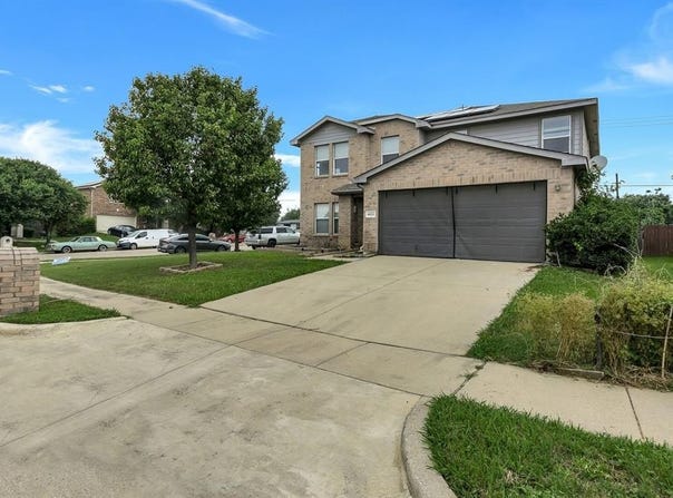 6021 Lucas Court, Fort Worth, TX 76119