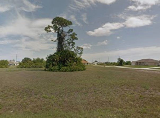 2827 Santa Barbara Boulevard N, Cape Coral, FL 33993