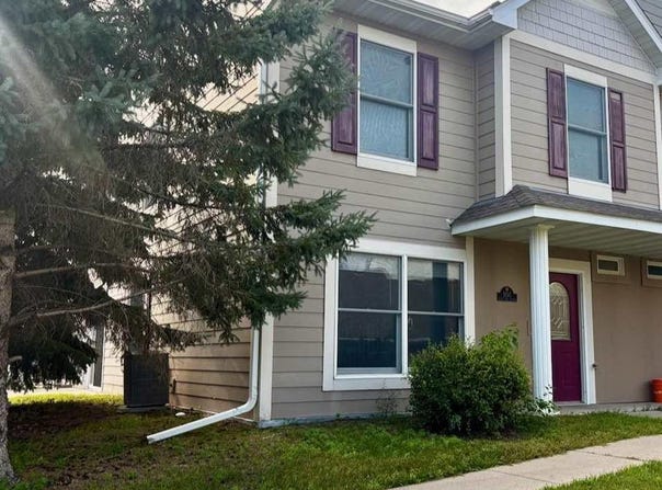 1850 Macintosh Court, St. Peter, MN 56082