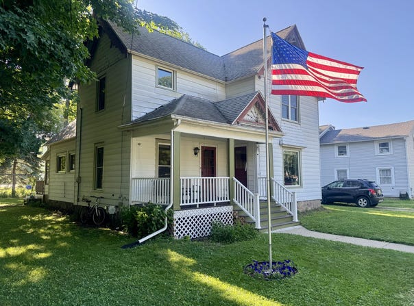 319 N Robinson Street, Schoolcraft, MI 49087