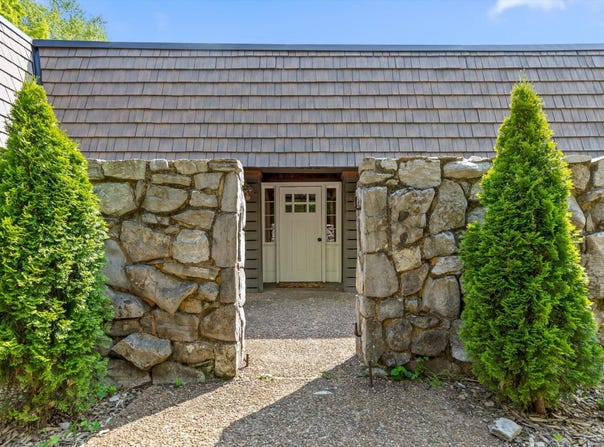 220 Palisades Drive, Signal Mountain, TN 37377