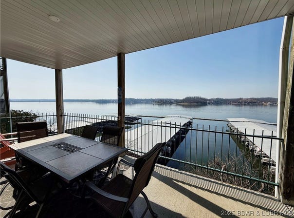 601 E Harbour Towne Drive, Lake Ozark, MO 65049